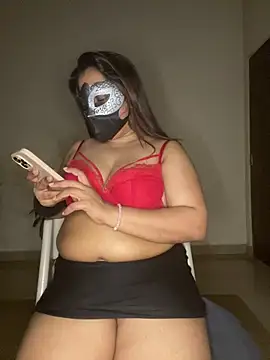 LioraWance online show from June 14, 6:42 pm