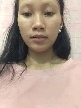 Snapshot of hellenmay11 chatting on July 3, 1:28 pm hellenmay11 online show from July 3, 1:28 pm