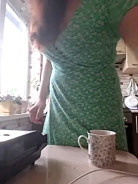 Snapshot of Meri_a chatting on June 7, 4:45 pm Meri a online show from June 7, 4:45 pm