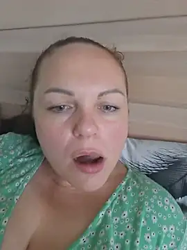Snapshot of Meri_a chatting on July 2, 1:17 pm Meri a online show from July 2, 1:17 pm