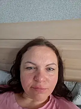 Snapshot of Meri_a chatting on June 7, 4:28 am Meri a online show from June 7, 4:28 am