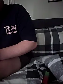 Justinowen01 online show from May 19, 1:29 pm