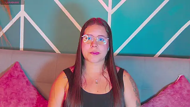 Snapshot of Lia_Avalon chatting on June 2, 12:27 pm Lia Avalon online show from June 2, 12:27 pm