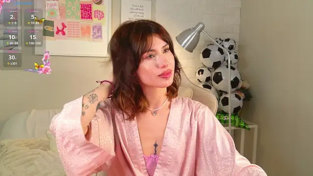 Snapshot of StellaMelrose chatting on July 1, 6:36 am StellaMelrose online show from July 1, 6:36 am