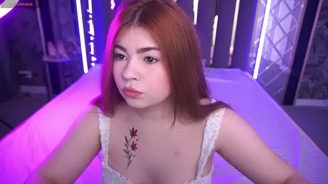 Snapshot of RosaAmour chatting on June 1, 12:38 pm RosaAmour online show from June 1, 12:38 pm