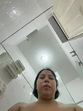 Snapshot of ISABELLA__LUNA chatting on July 1, 4:02 am ISABELLA LUNA online show from July 1, 4:02 am