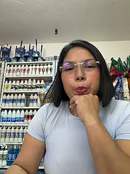 Snapshot of ISABELLA__LUNA chatting on June 17, 1:32 pm ISABELLA LUNA online show from June 17, 1:32 pm