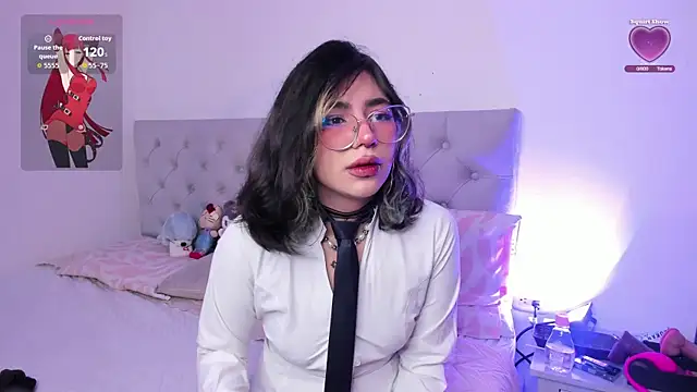 Snapshot of Alejaa_storm chatting on July 5, 5:42 pm Alejaa storm online show from July 5, 5:42 pm