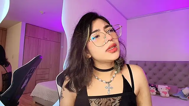 Snapshot of Alejaa_storm chatting on June 23, 1:09 pm Alejaa storm online show from June 23, 1:09 pm