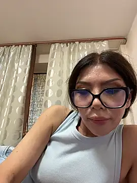 JessicaNichols  online show from July 6, 5:26 pm