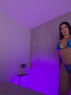 Danilopez3 online show from May 21, 1:14 am