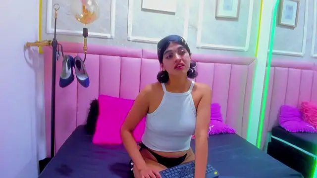 velvet girll online show from June 10, 2:07 pm