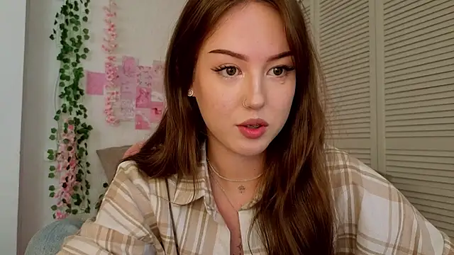 silver grl online show from June 17, 1:27 am