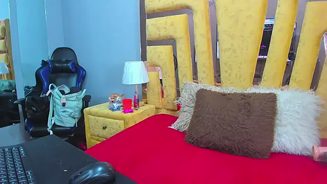 VikyThomsonn online show from July 17, 12:57 pm