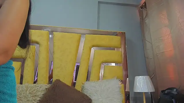 VikyThomsonn online show from July 2, 1:39 pm