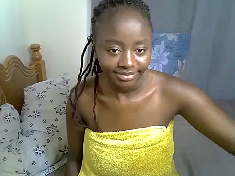 SexxyRoxy online show from June 17, 9:30 am