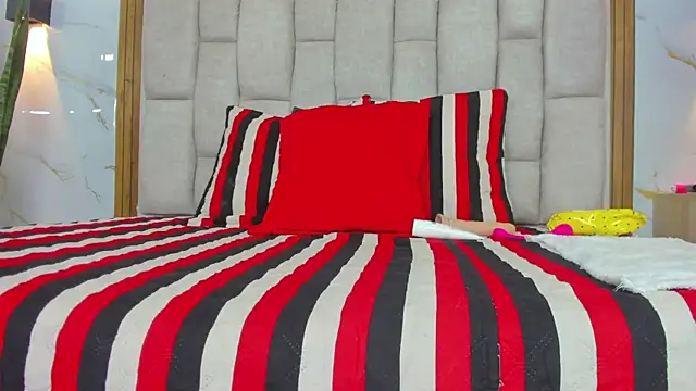 Snapshot of Ivy_grayy_ chatting on June 23, 6:06 pm Ivy grayy online show from June 23, 6:06 pm