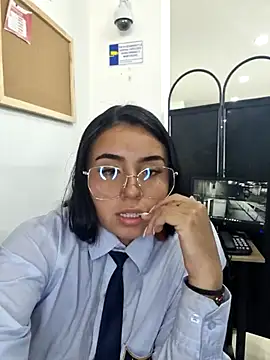 Snapshot of Angela__05 chatting on June 24, 7:01 pm Angela 05 online show from June 24, 7:01 pm