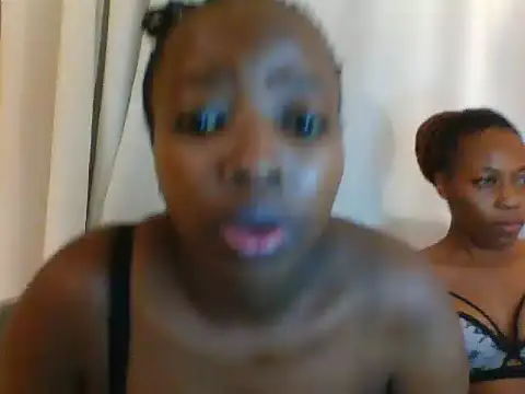 Snapshot of SassyCandie chatting on June 17, 1:27 am SassyCandie online show from June 17, 1:27 am