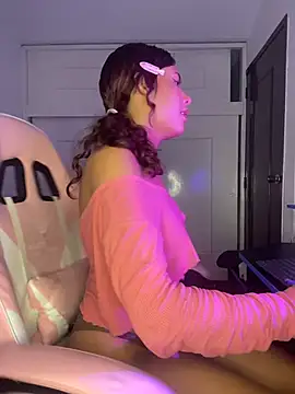 Ryliaaa online show from May 28, 1:02 am