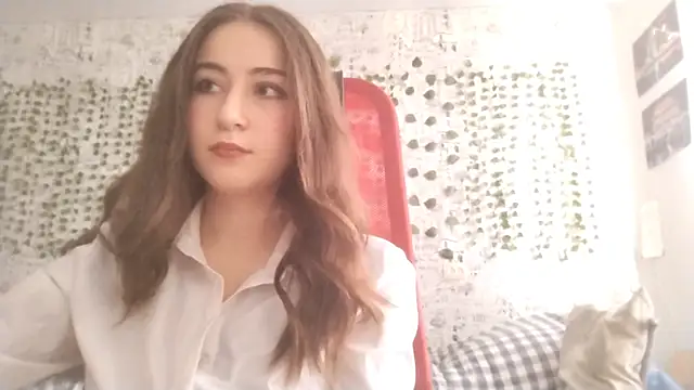 Pollykiss online show from June 14, 9:32 am