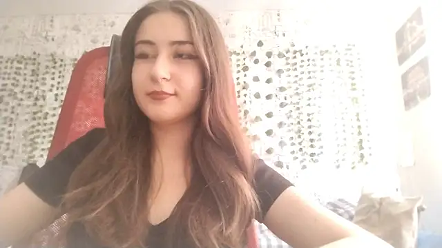 Pollykiss online show from July 9, 9:32 am