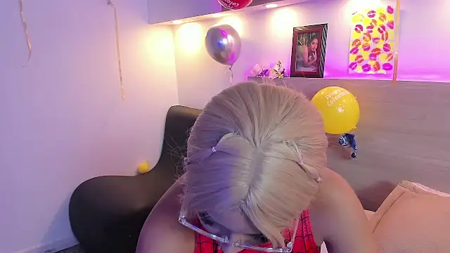 Nina-Mars online show from July 6, 8:55 pm