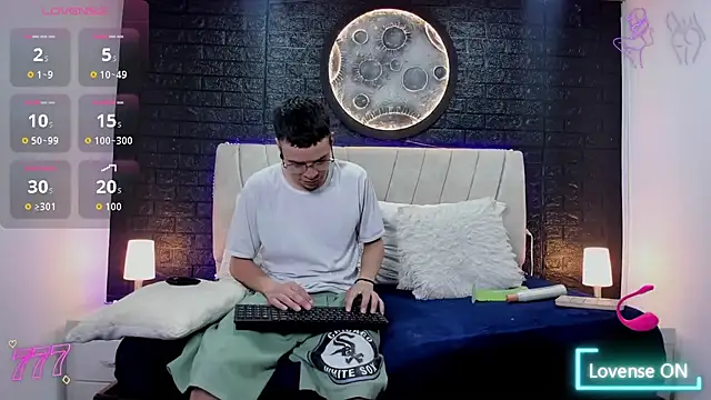 Snapshot of _engel_and_dimy_ chatting on May 25, 8:07 pm engel and dimy online show from May 25, 8:07 pm
