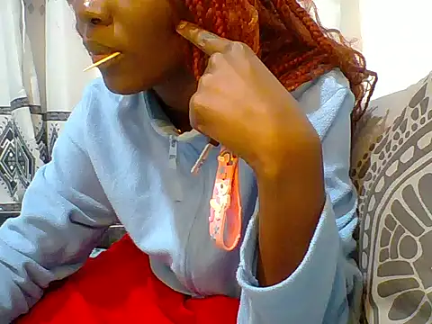 Shania loveer online show from July 5, 8:59 pm