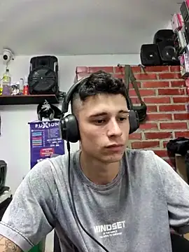 tom latin online show from May 30, 12:28 am