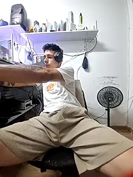 tom latin online show from May 31, 1:44 am
