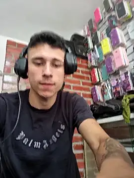 tom latin online show from May 28, 6:47 pm