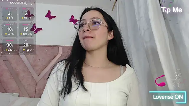 Angel-Hott  online show from May 30, 4:08 am