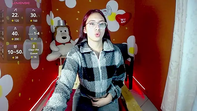 ashly litlle online show from June 17, 7:57 pm