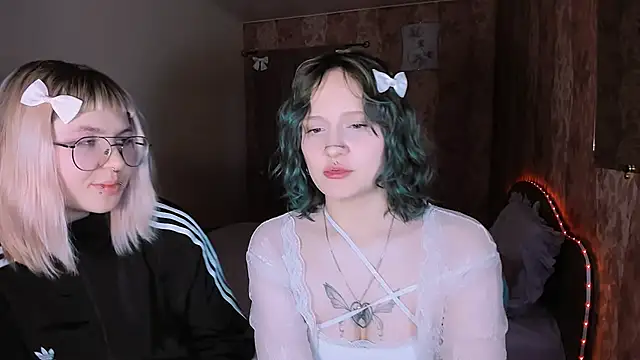 SusieMilkis online show from May 23, 1:04 am