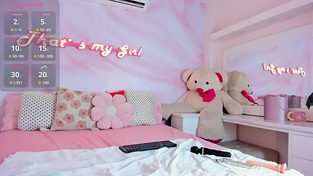 Isabella Rios  online show from May 24, 11:32 am