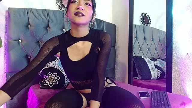 Henutmire Rossi online show from July 3, 12:22 pm