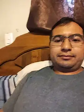 ferlu1995 online show from May 30, 11:43 pm