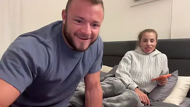 LoveWithLarissa1 online show from May 26, 5:49 am