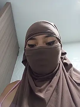 Snapshot of Samira_1 chatting on June 19, 8:25 pm Samira 1 online show from June 19, 8:25 pm