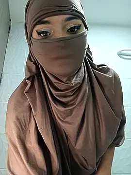 Snapshot of Samira_1 chatting on June 25, 11:32 pm Samira 1 online show from June 25, 11:32 pm
