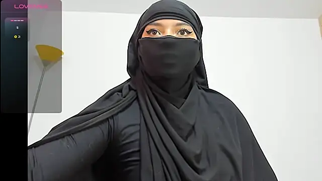 Snapshot of Samira_1 chatting on May 21, 9:12 pm Samira 1 online show from May 21, 9:12 pm