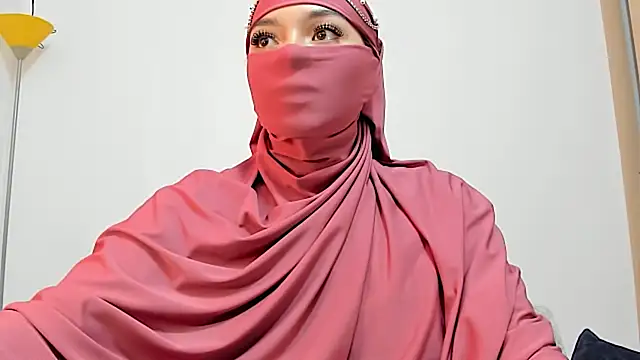 Snapshot of Samira_1 chatting on June 11, 8:50 pm Samira 1 online show from June 11, 8:50 pm