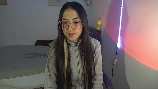 Frida nymph online show from June 29, 8:10 am