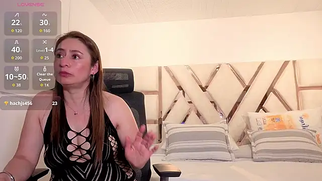 Snapshot of kellygrace_vg chatting on June 9, 7:26 pm kellygrace vg online show from June 9, 7:26 pm