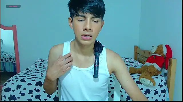 Snapshot of phuwin_bj chatting on June 15, 5:40 am phuwin bj online show from June 15, 5:40 am