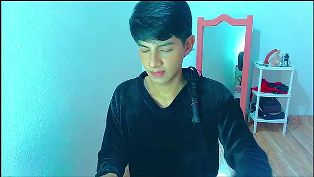 Snapshot of phuwin_bj chatting on May 29, 5:35 am phuwin bj online show from May 29, 5:35 am