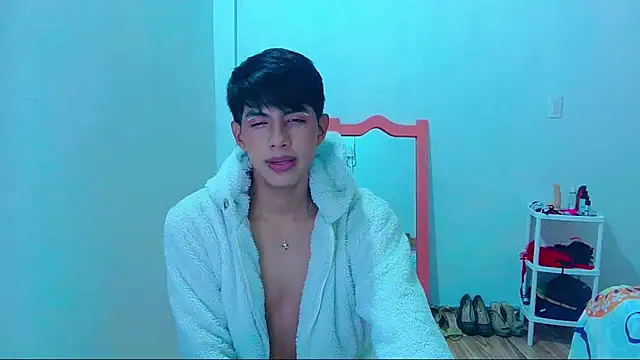 Snapshot of phuwin_bj chatting on May 30, 5:36 am phuwin bj online show from May 30, 5:36 am