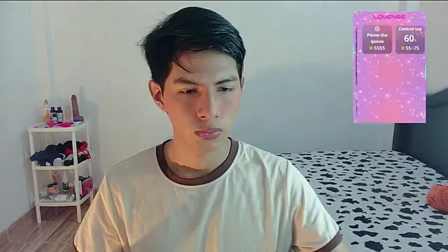 Snapshot of phuwin_bj chatting on July 5, 5:58 am phuwin bj online show from July 5, 5:58 am
