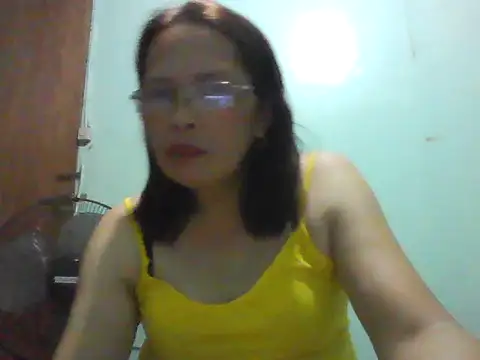 momshe2026 online show from May 20, 1:19 pm
